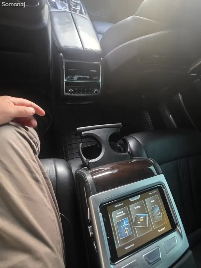 BMW 7 series 2017 · 3.0 AT