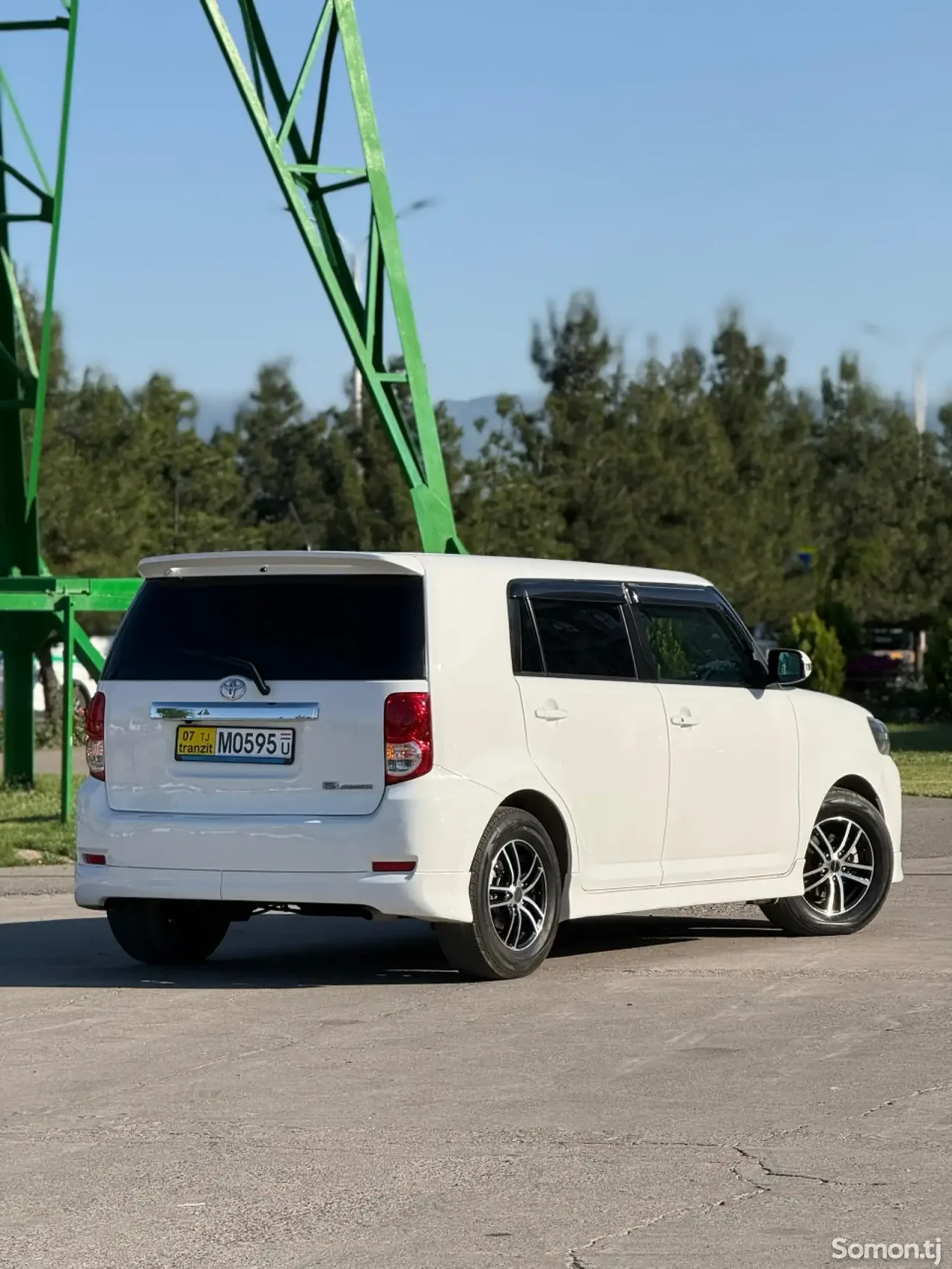 Toyota Rumion 2009 · 1.8 AT