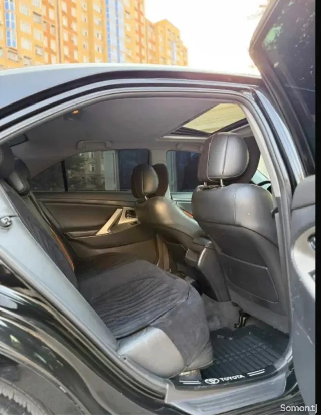 Toyota Camry 2011 · 3.5 AT