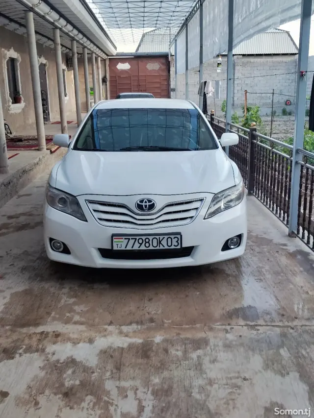 Toyota Camry 2011 · 2.5 AT