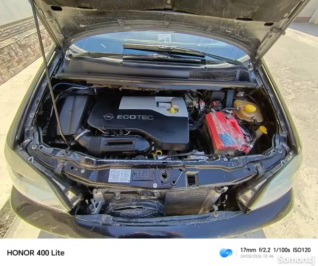 Opel Zafira 2004 · 2.2 AT