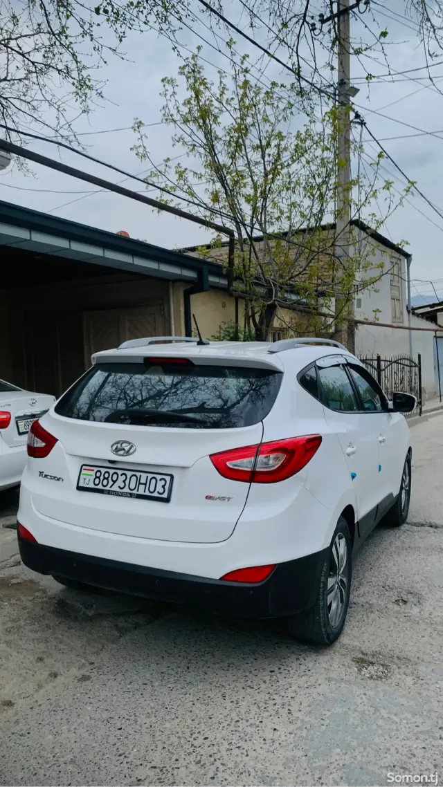 Hyundai Tucson 2014 · 2.0 AT