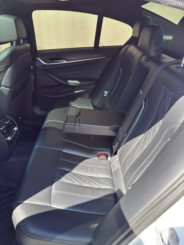BMW 5 series 2017 · 2.0 AT