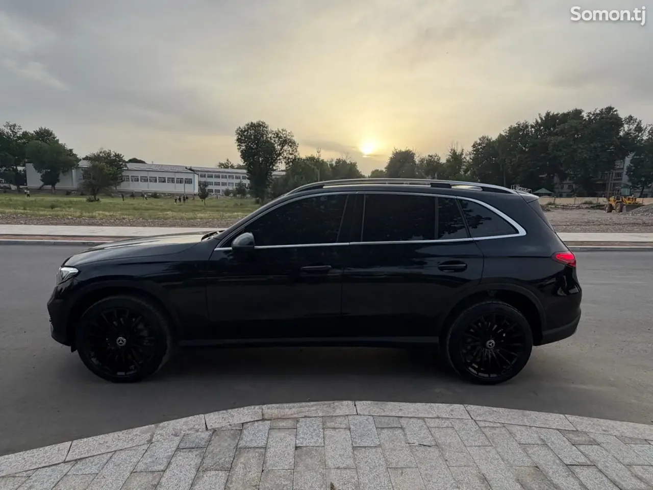 Mercedes-Benz GLC class 2025 · 3.0 AT