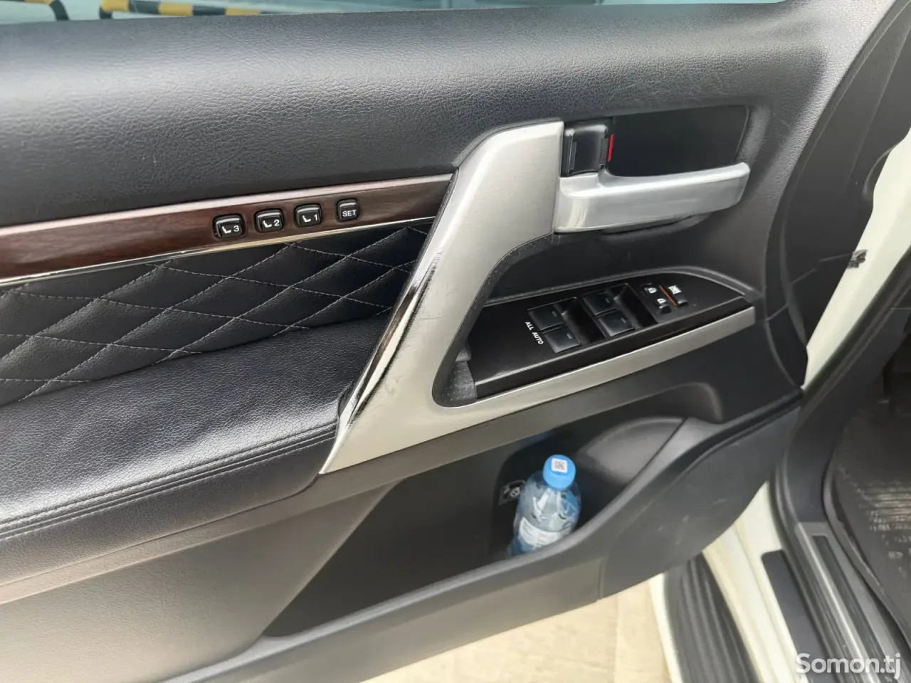 Toyota Land Cruiser 2018 · 4.5 AT