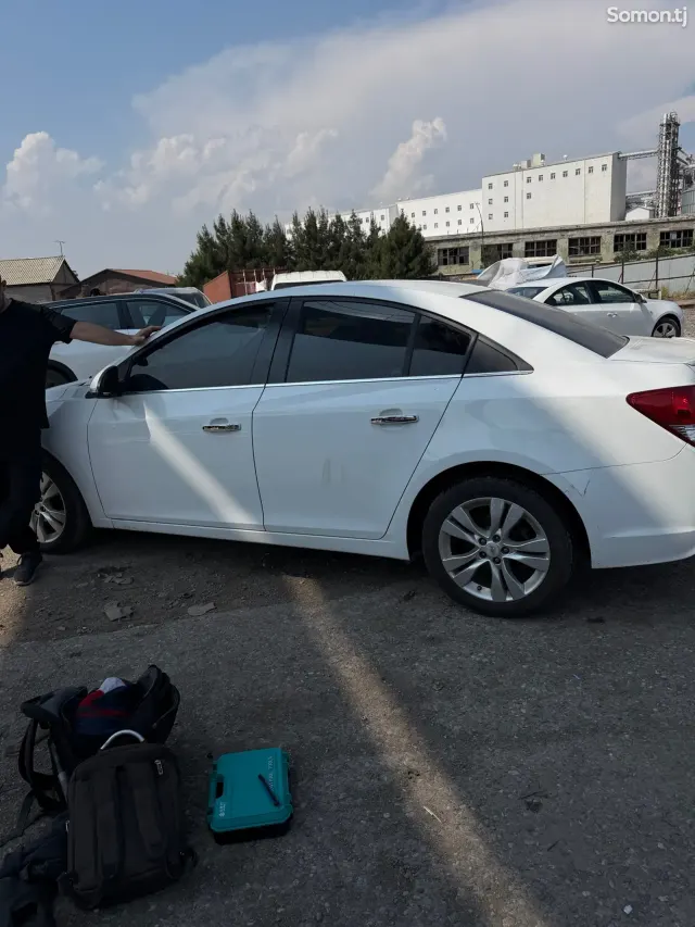 Chevrolet Cruze 2014 · 1.8 AT