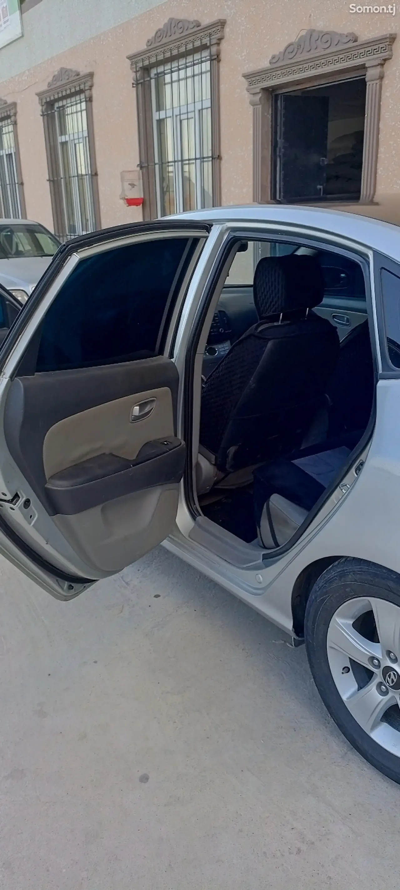 Hyundai Avante 2007 · 1.6 AT