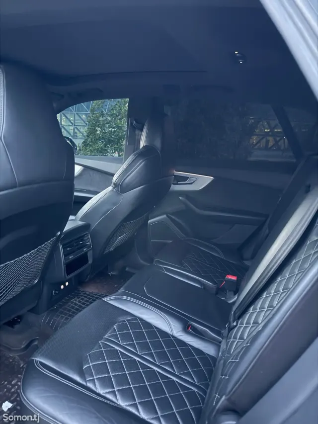 Audi Q8 2021 · 4.0 AT