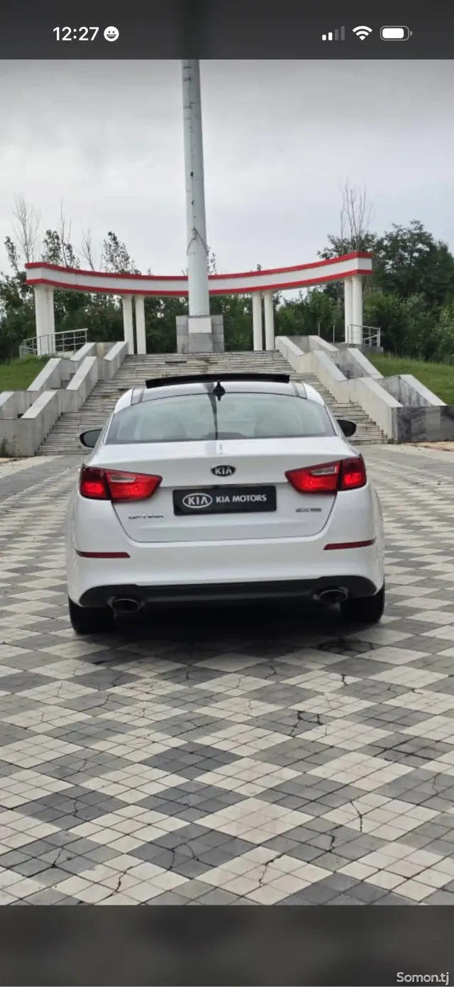 Kia Optima 2015 · 2.4 AT