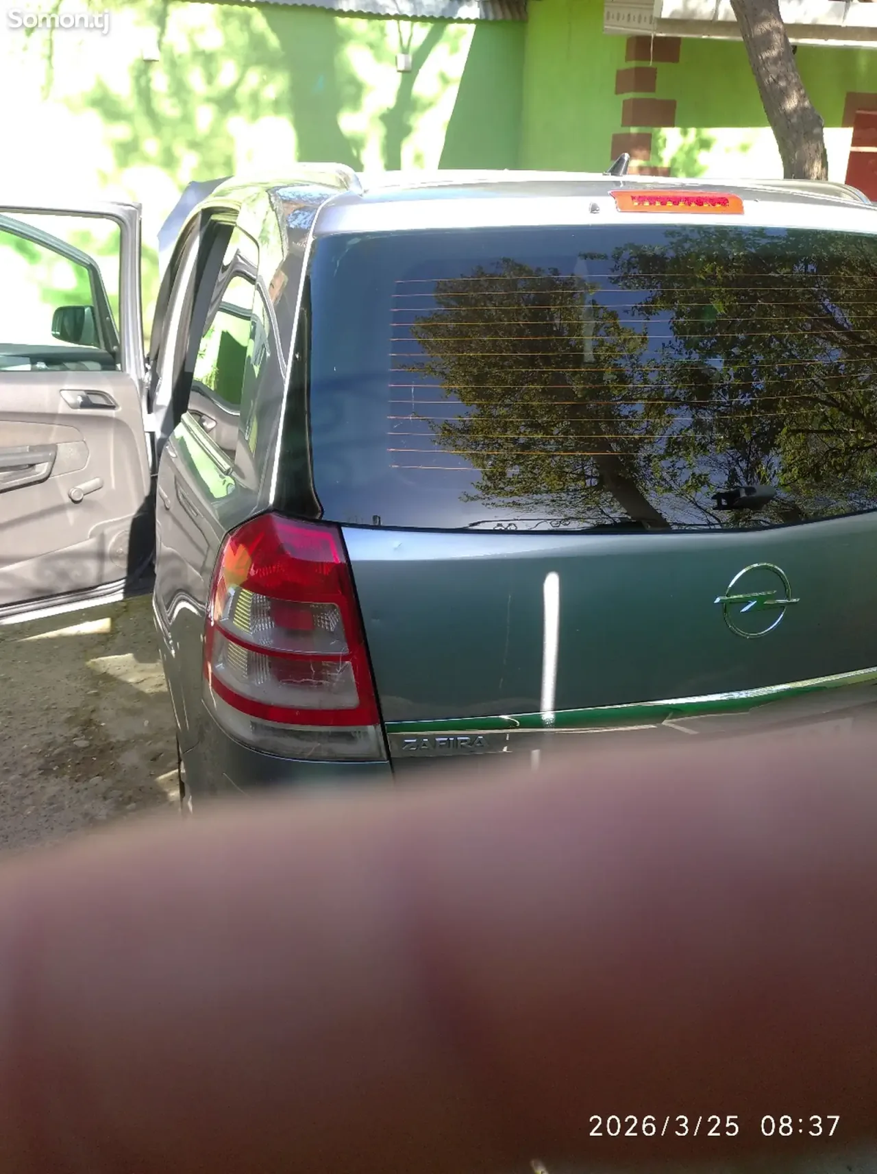 Opel Zafira 2010 · 1.6 MT