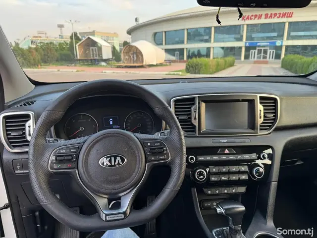 Kia Sportage 2016 · 2.0 AT