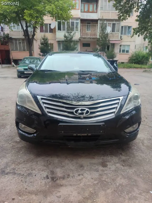 Hyundai Grandeur 2012 · 3.0 AT