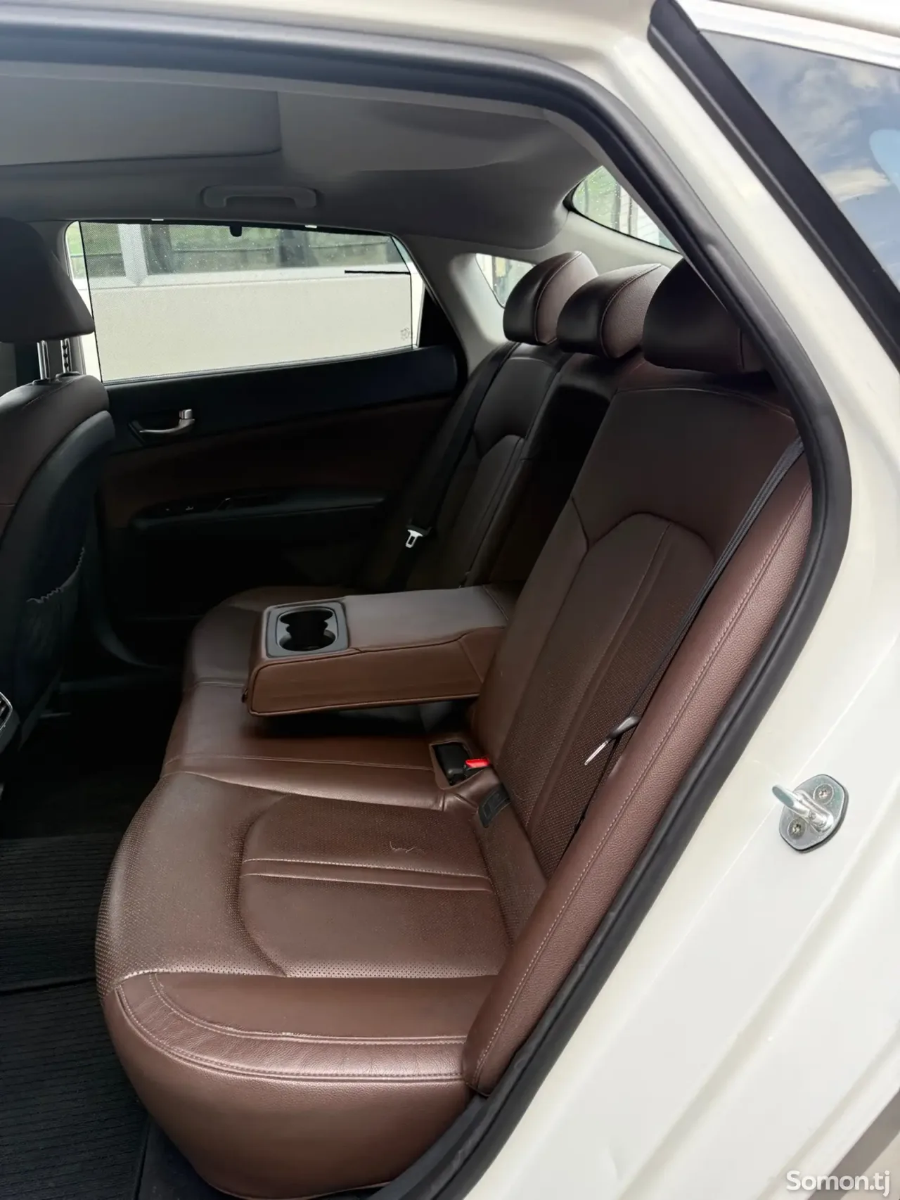 Kia K5 2016 · 2.0 AT