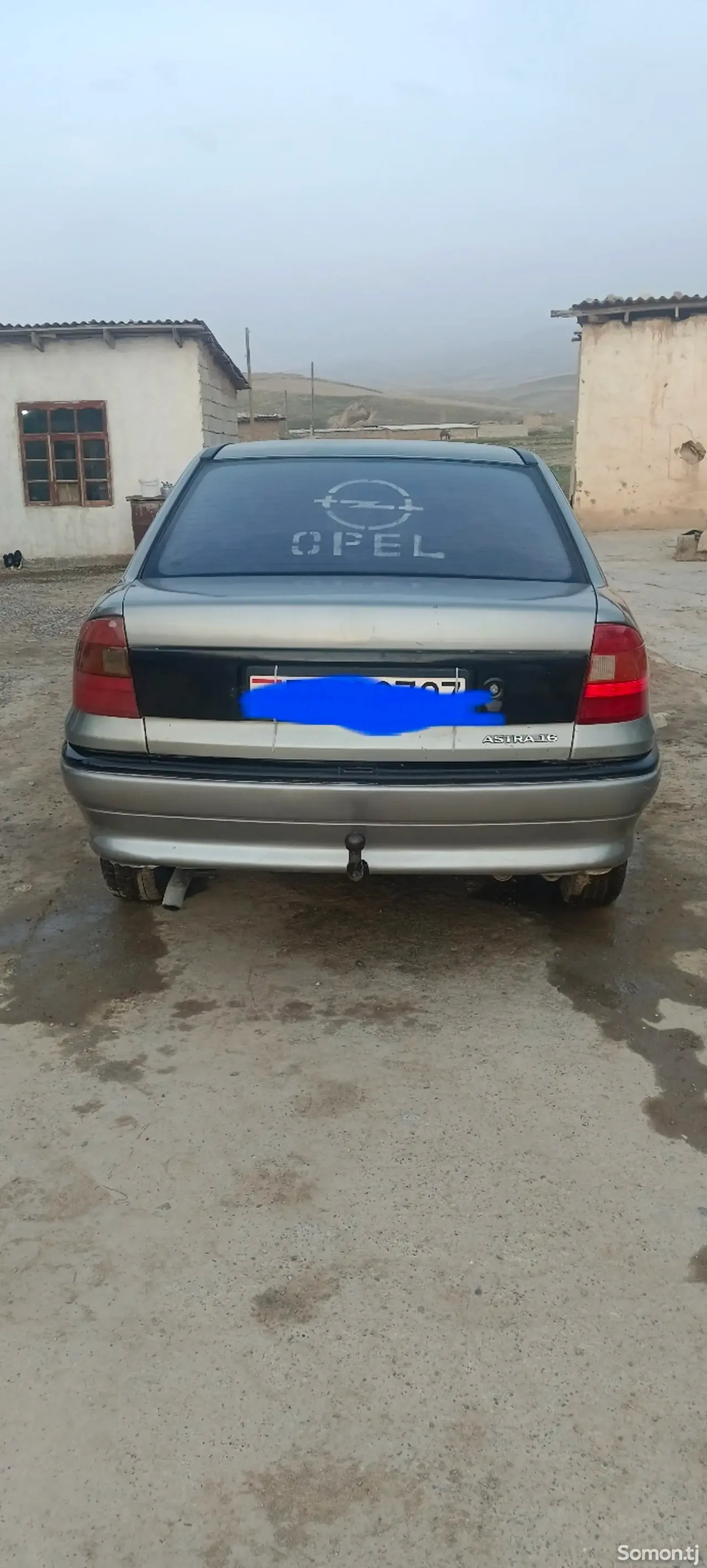 Opel Astra F 1995 · 1.6 MT