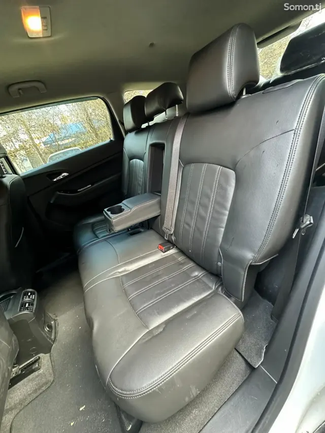 Chevrolet Orlando 2015 · 1.6 AT
