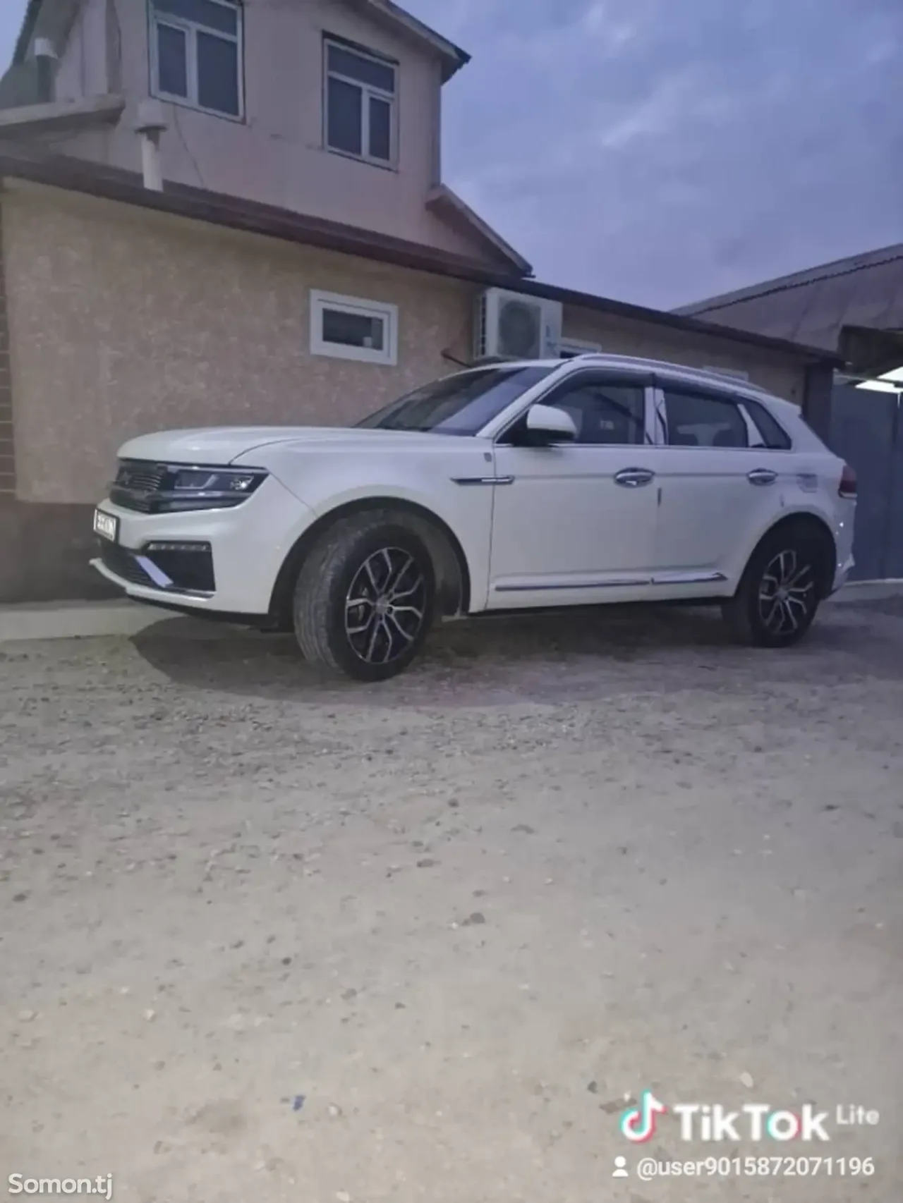 Zotye Domy X7 2017 · 1.8 AT