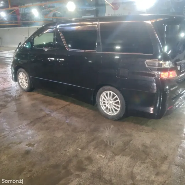 Toyota Vellfire 2010 · 2.4 AT