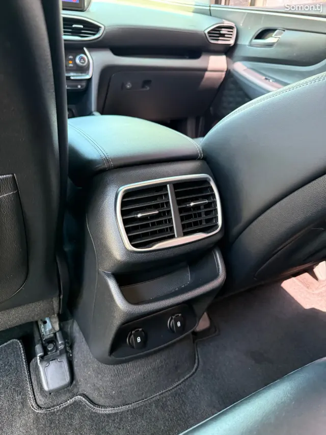 Hyundai Santa Fe 2018 · 2.0 AT