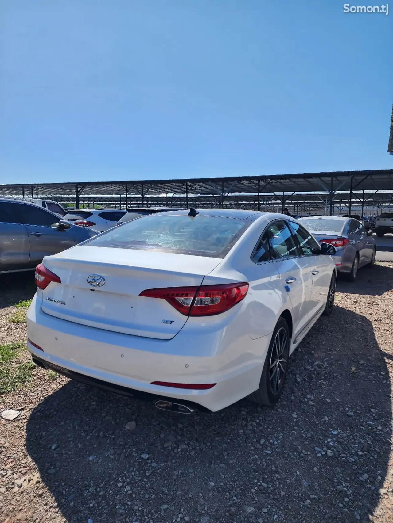 Hyundai Sonata 2015 · 1.6 AT