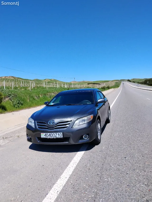 Toyota Camry 2011 · 2.5 AT
