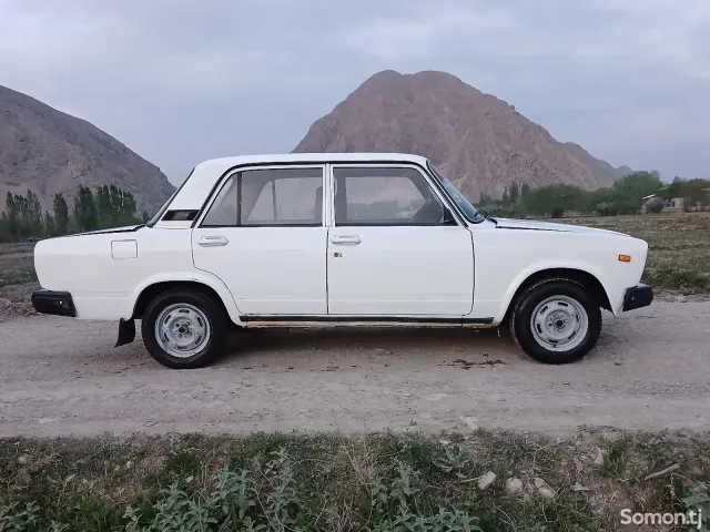 Lada (ВАЗ) 2107 2006 · 0.6 MT