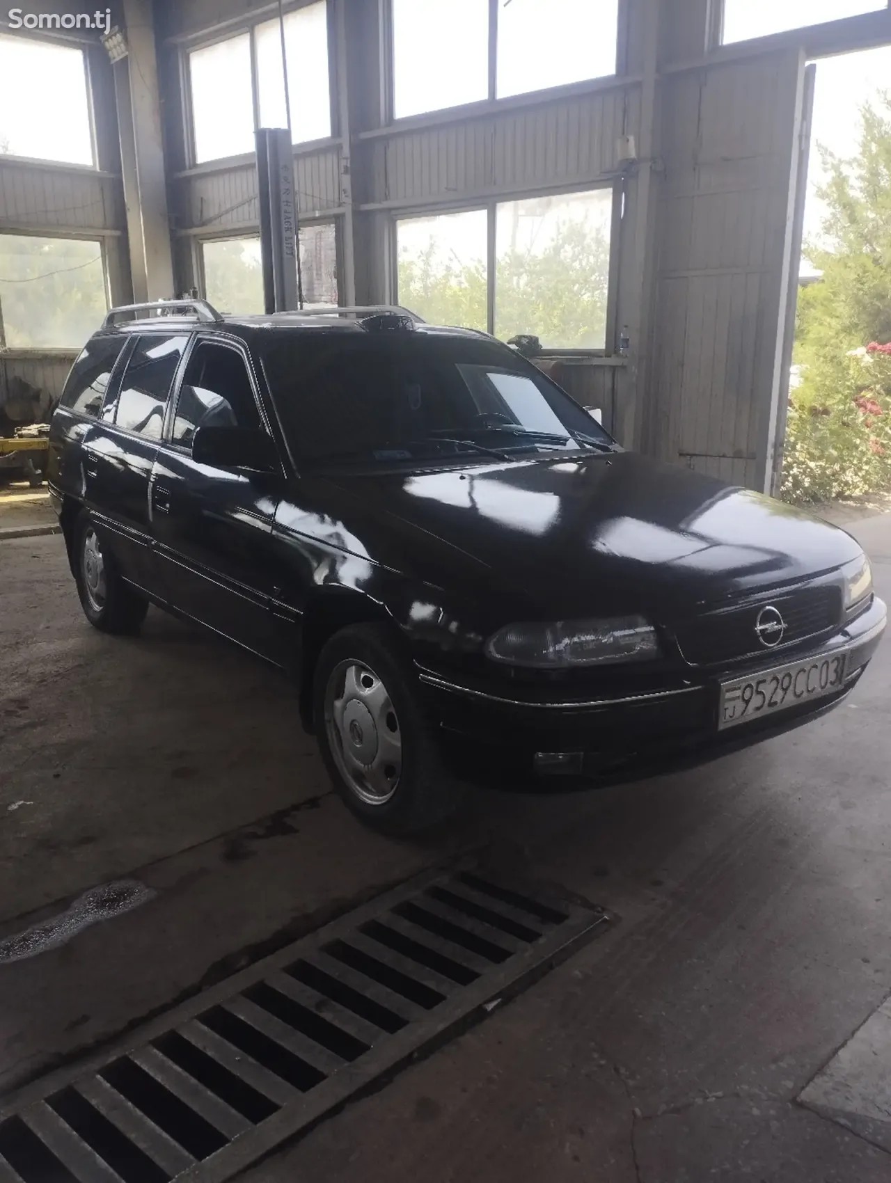 Opel Astra F 1994 · 1.6 MT