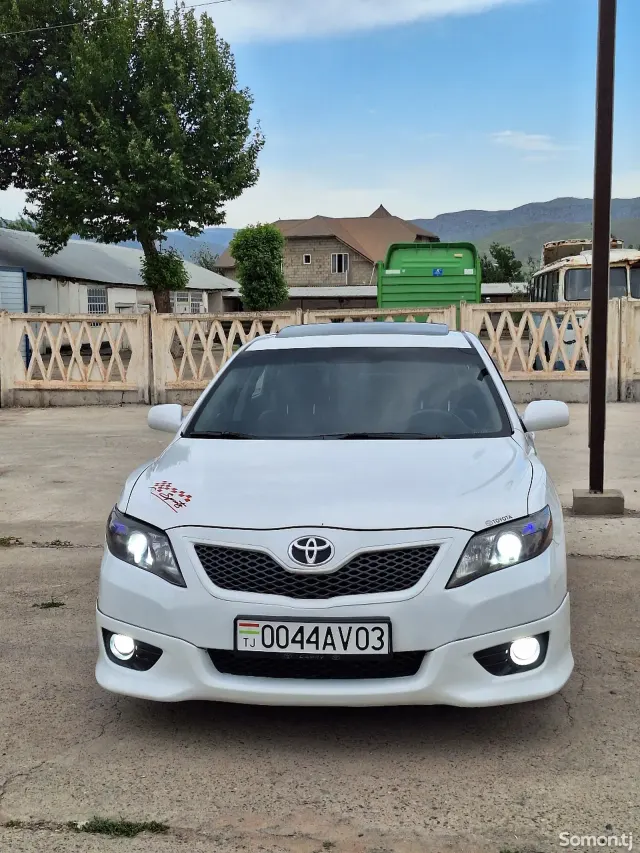 Toyota Camry 2011 · 2.5 AT