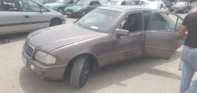 Mercedes-Benz C class 1995 · 1.8 MT