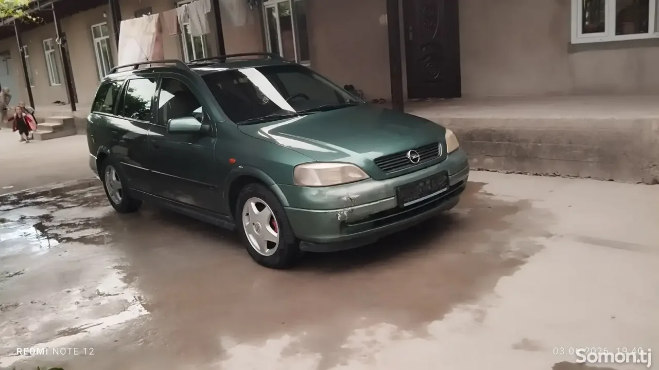Opel Astra K 1998 · 1.6 MT