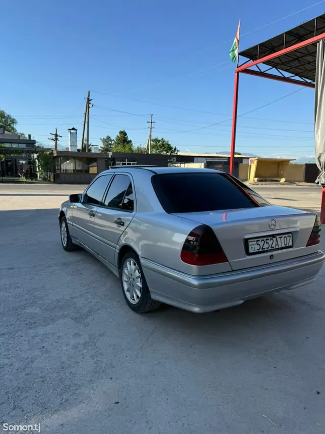 Mercedes-Benz C class 1997 · 1.8 MT