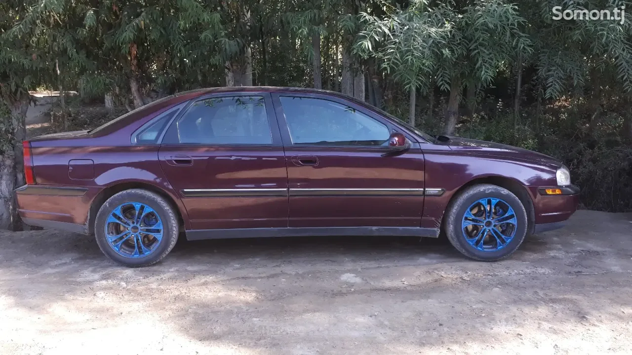 Volvo S80 1999 · 1.8 MT