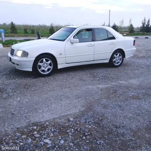 Mercedes-Benz C class 1993 · 1.8 MT