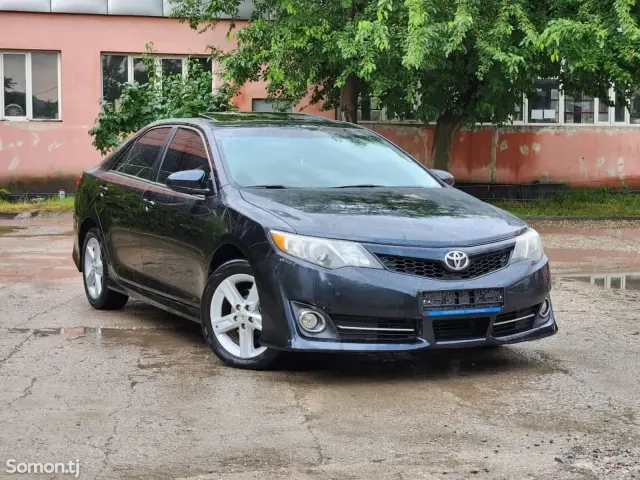 Toyota Camry 2012 · 2.5 AT