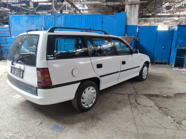Opel Astra F 1997 · 1.6 MT