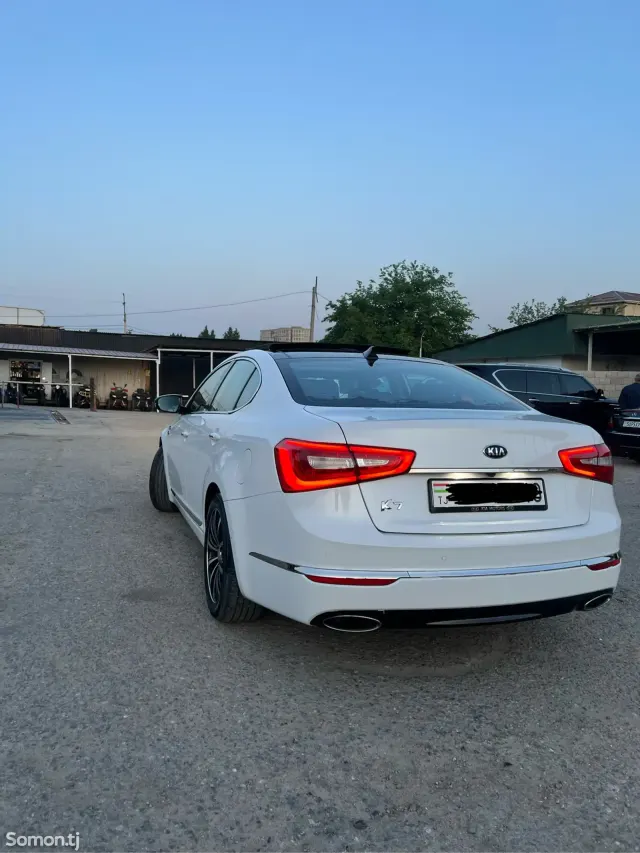 Kia K7 2015 · 2.4 AT