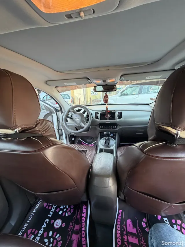 Kia Sportage 2012 · 2.0 AT