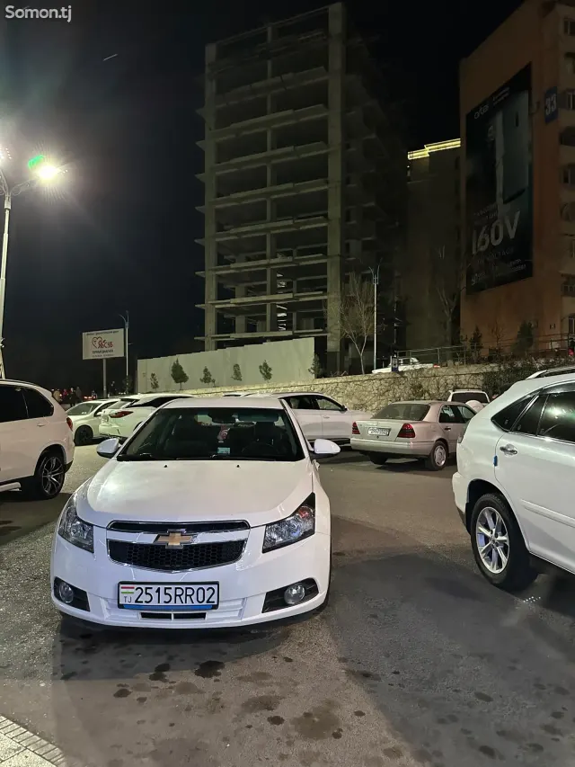 Chevrolet Cruze 2011 · 1.8 AT