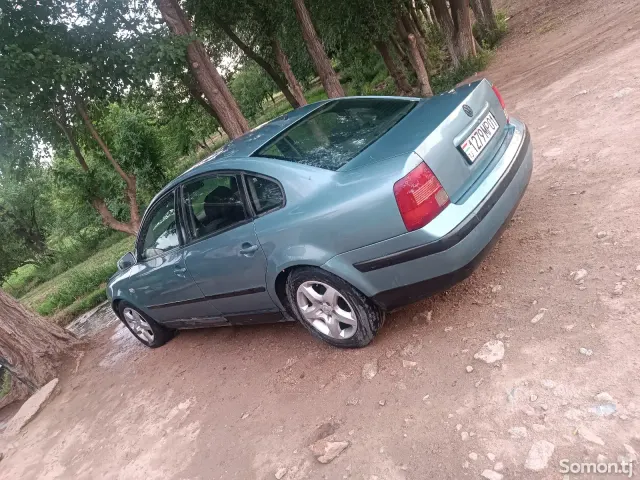 Volkswagen Passat 1997 · 1.8 MT