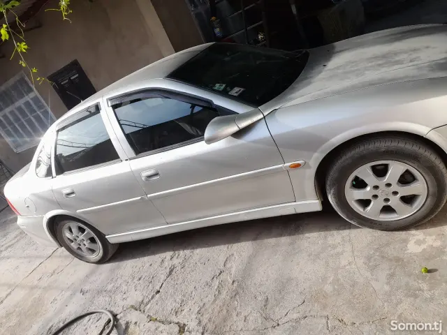 Opel Vectra B 2001 · 1.8 AT
