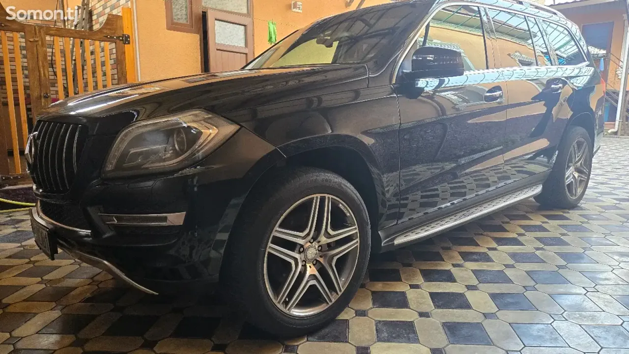 Mercedes-Benz GL class 2013 · 3.5 CVT