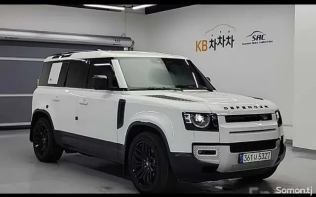 Land Rover Defender 2021 · 3.0 AT