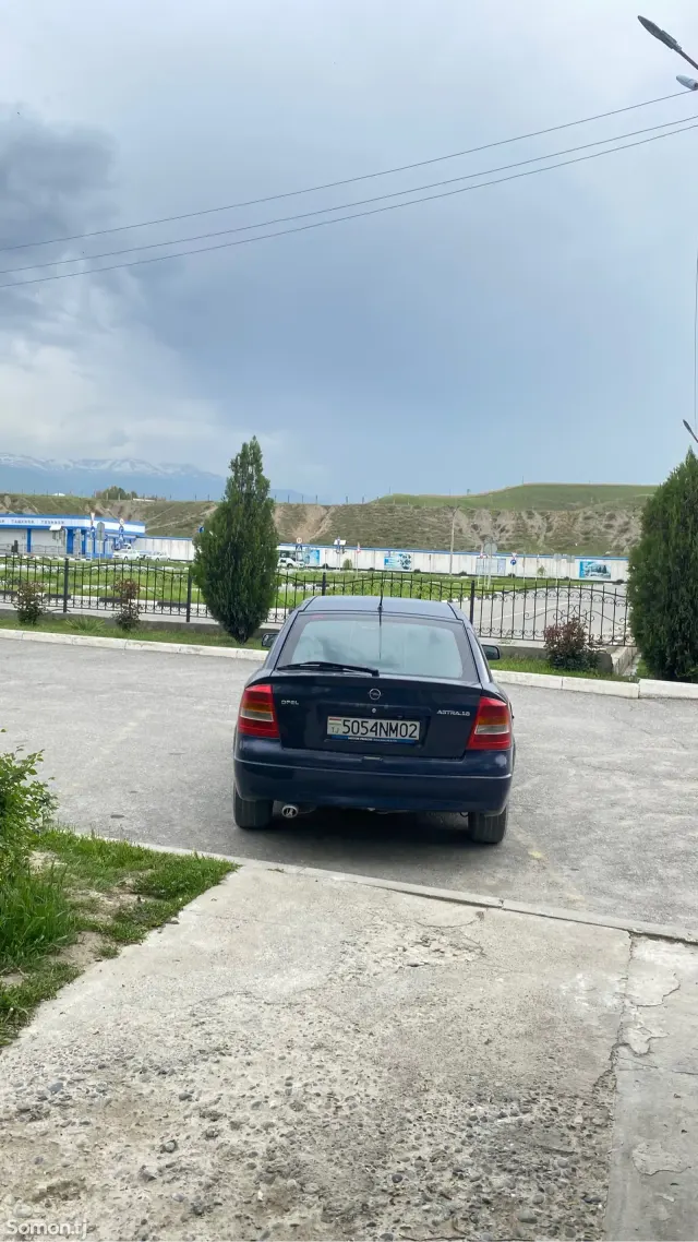 Opel Astra G 1998 · 1.6 MT