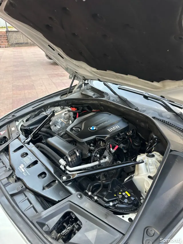 BMW 5 series 2016 · 2.0 AT