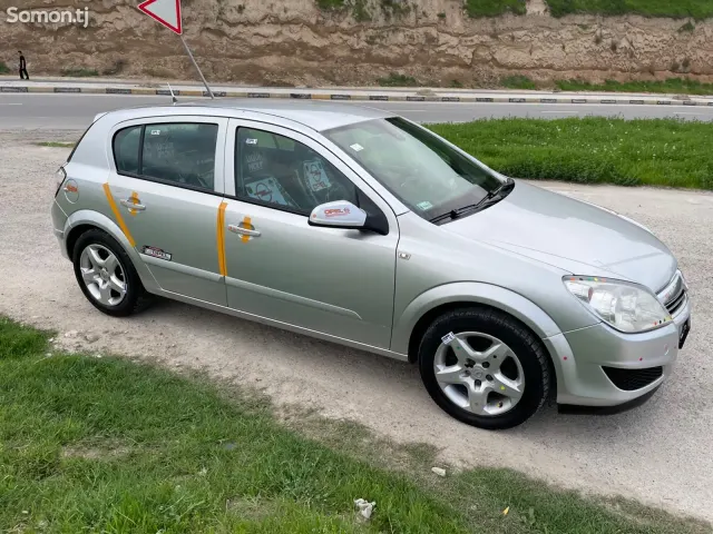 Opel Astra H 2007 · 1.8 MT
