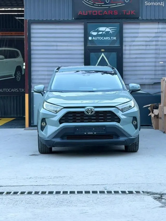 Toyota RAV 4 2020 · 2.5 AT
