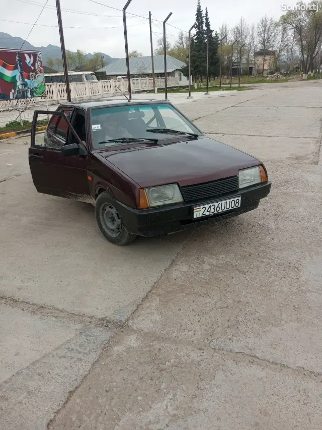 Lada (ВАЗ) 21099 2000 · 1.6 MT