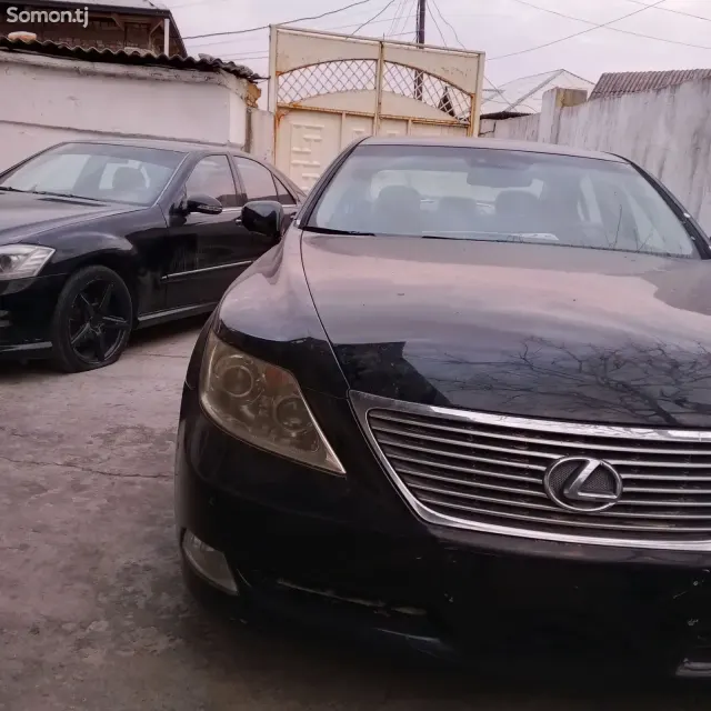 Lexus LS series 2008 · 4.6 AT