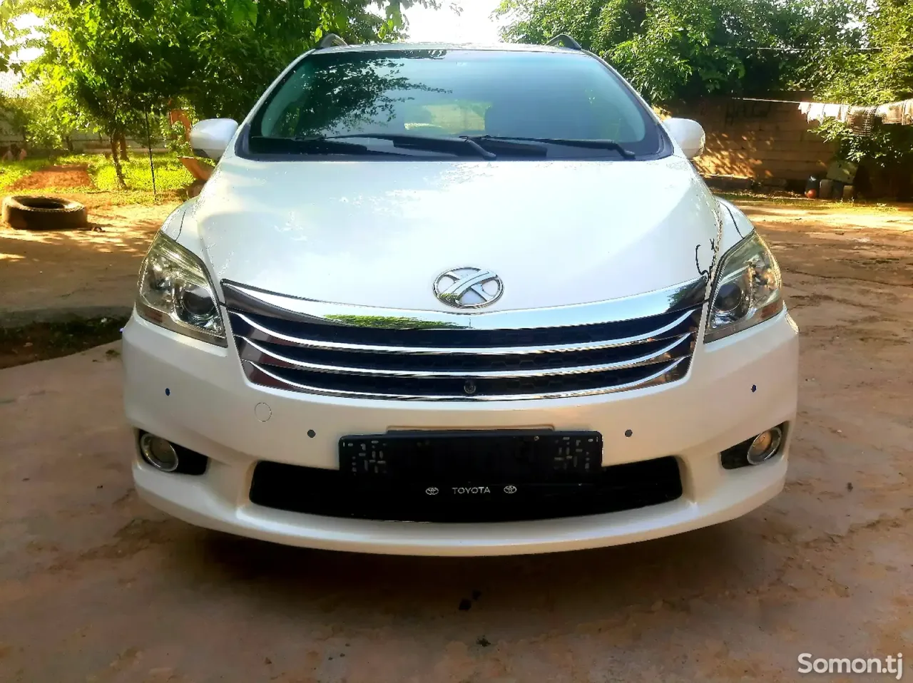 Toyota Mark X ZiO 2010 · 2.4 AT