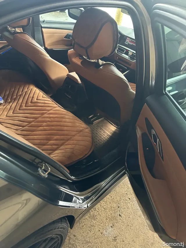 BMW 3 series 2021 · 2.2 AT