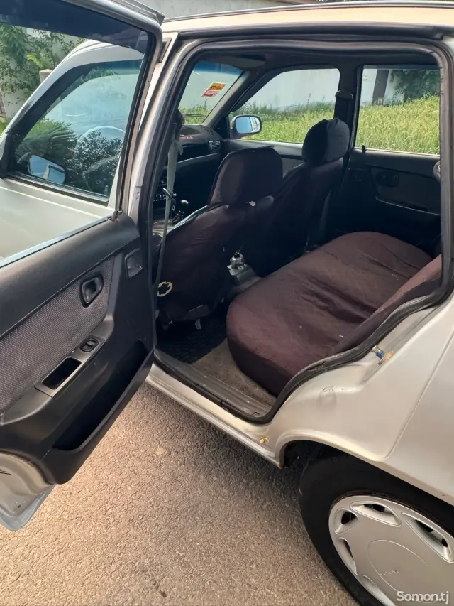 Daewoo Nexia 1995 · 1.6 MT
